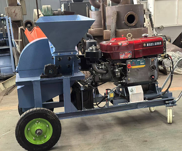 可移動(dòng)木屑機(jī)